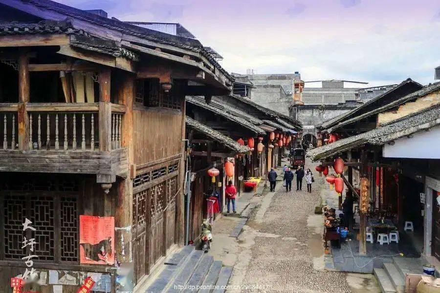 答疑解惑尽在我开车和对方相撞,本来对半责任,但对方没有商业险,要我全责,怎么办?